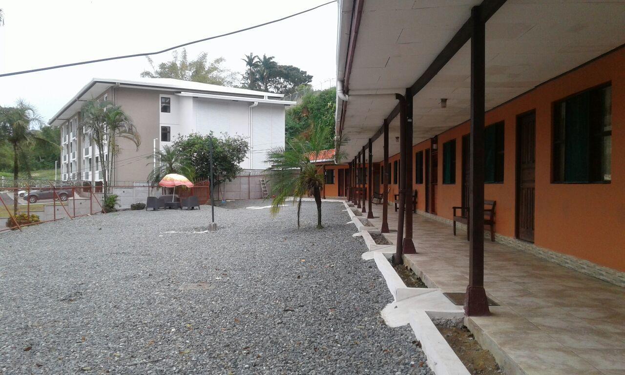 Roca Mar Playa Bonita Hotel Puerto Limon Exterior photo